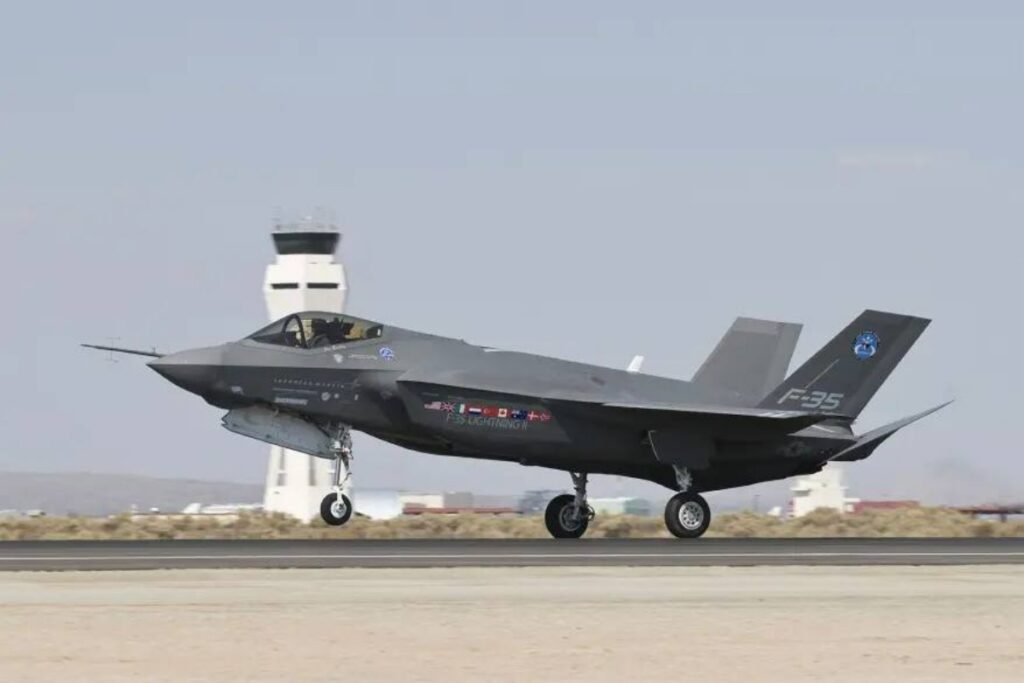 A picture of the F-35 jet that went missing