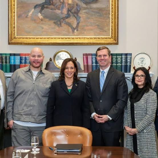 A picture of Kamala Harris meeting with Fat Joe