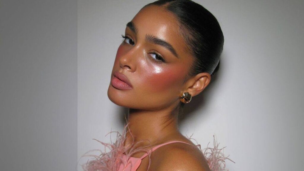 A picture of a glazed blush makeup