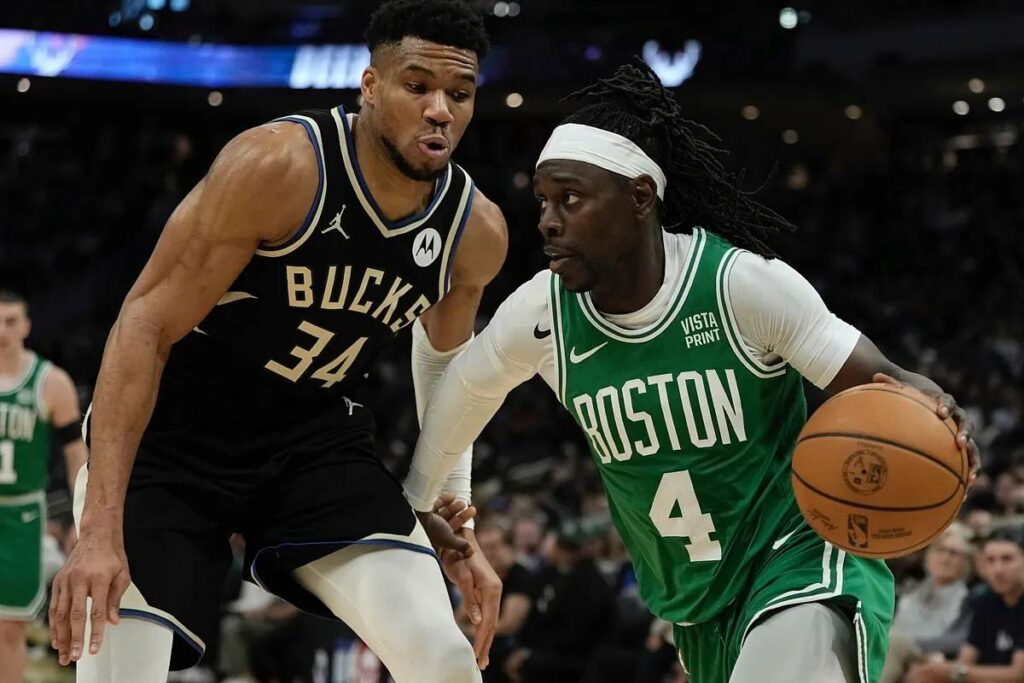 A Picture of Boston Celtics and Milwaukee Bucks