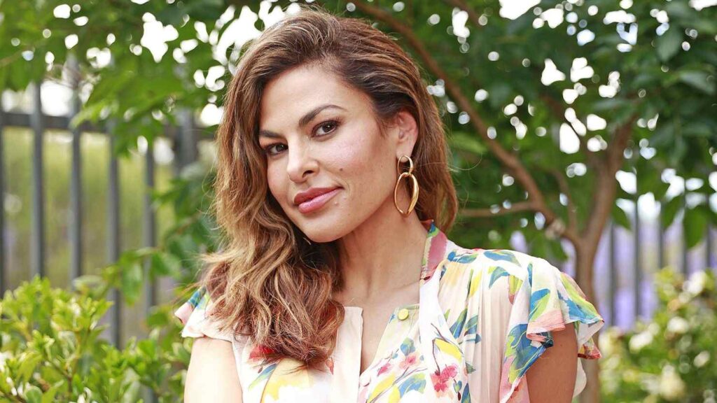 A Picture of Eva Mendes