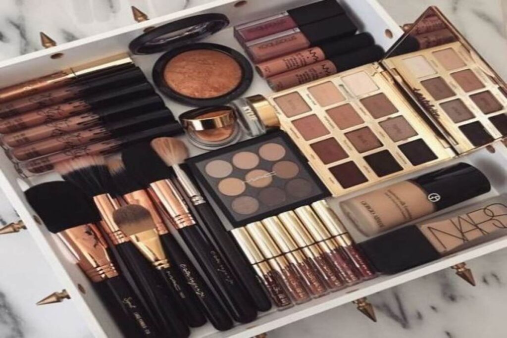 A Picture of a Makeup Kit