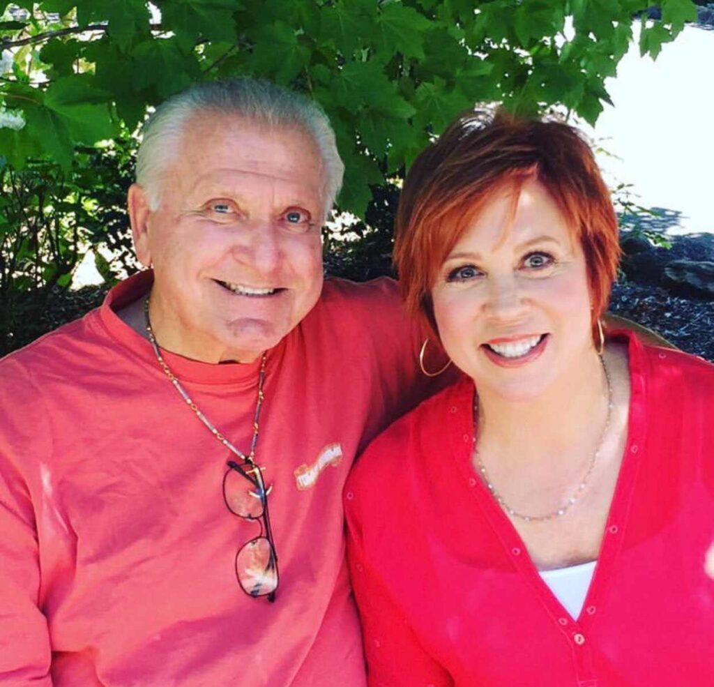 A picture of Vicki Lawrence and Schultz