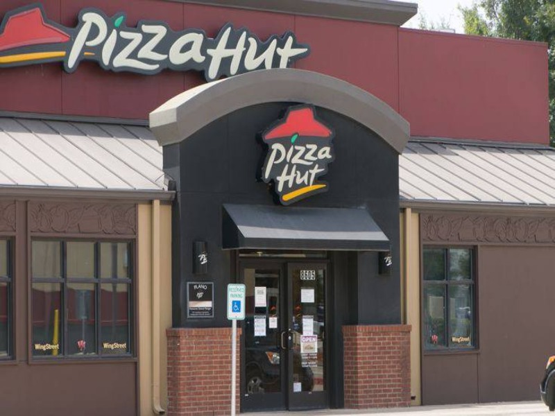 A picture of PIZZA HUT Shop
