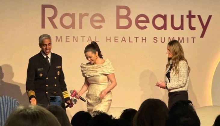 A picture of Gomez at the mental health summit