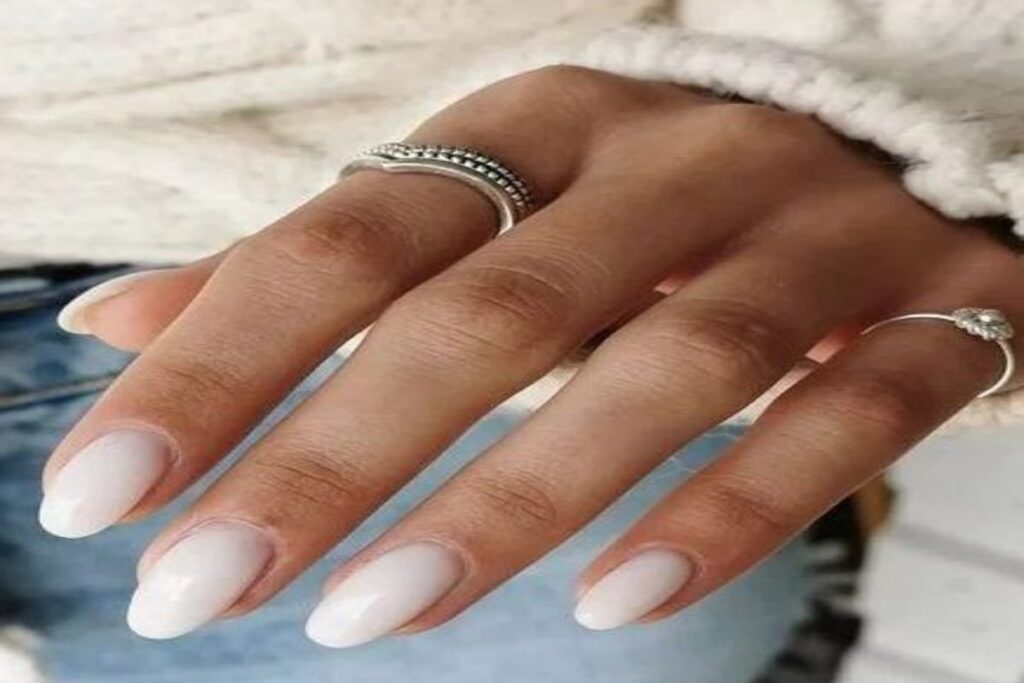 A picture of short white nails for summer