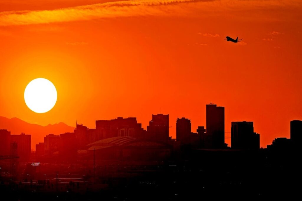  A Picture of a Phoenix, Arizona Skyline