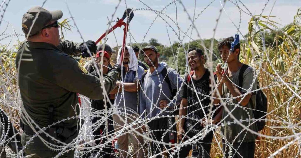 A Picture of Migrants at the Border