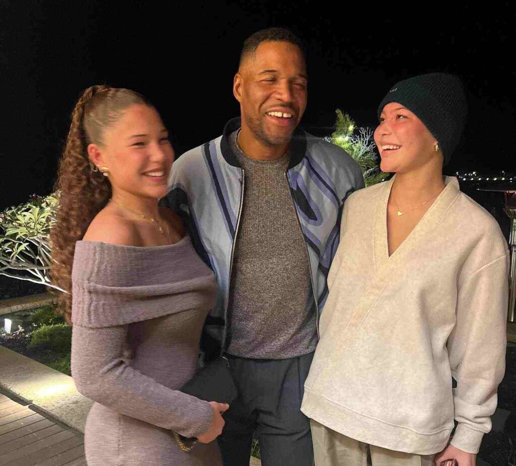 Michael Strahan with Isabella and her twin Sophia