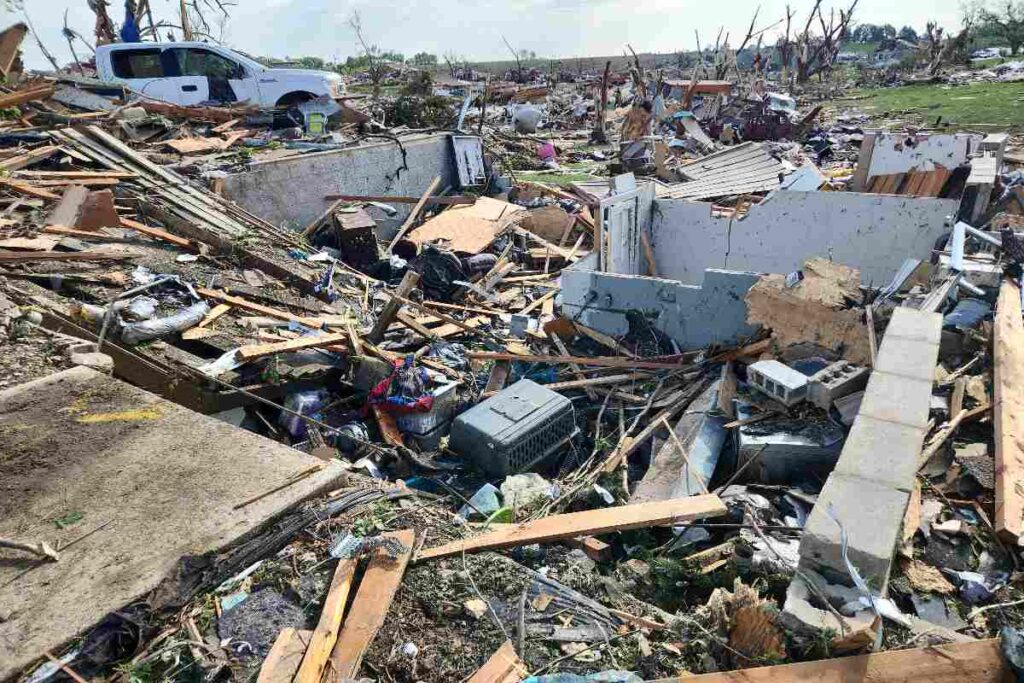 A Picture of Tornado Wreckage