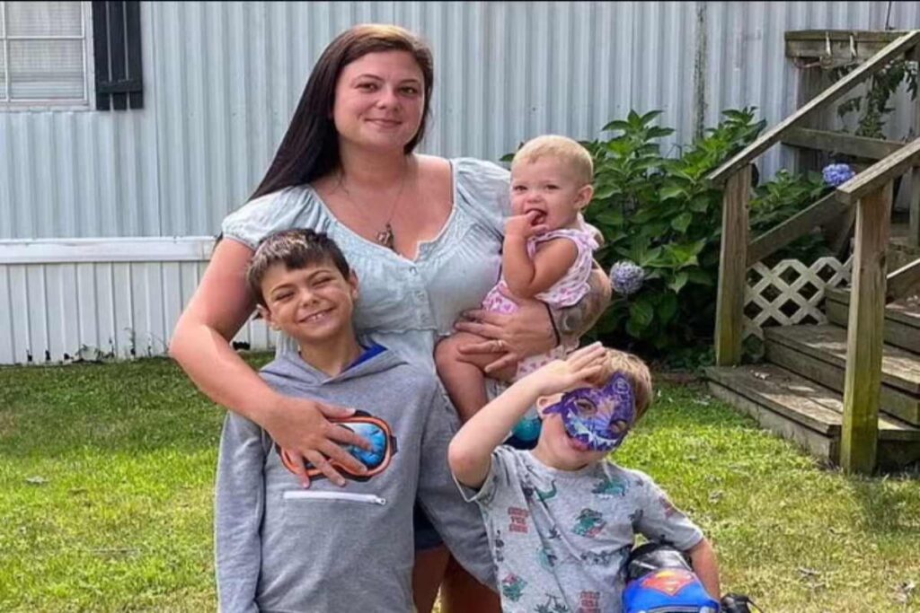 A Picture of Autumn Crittendon and Her Children