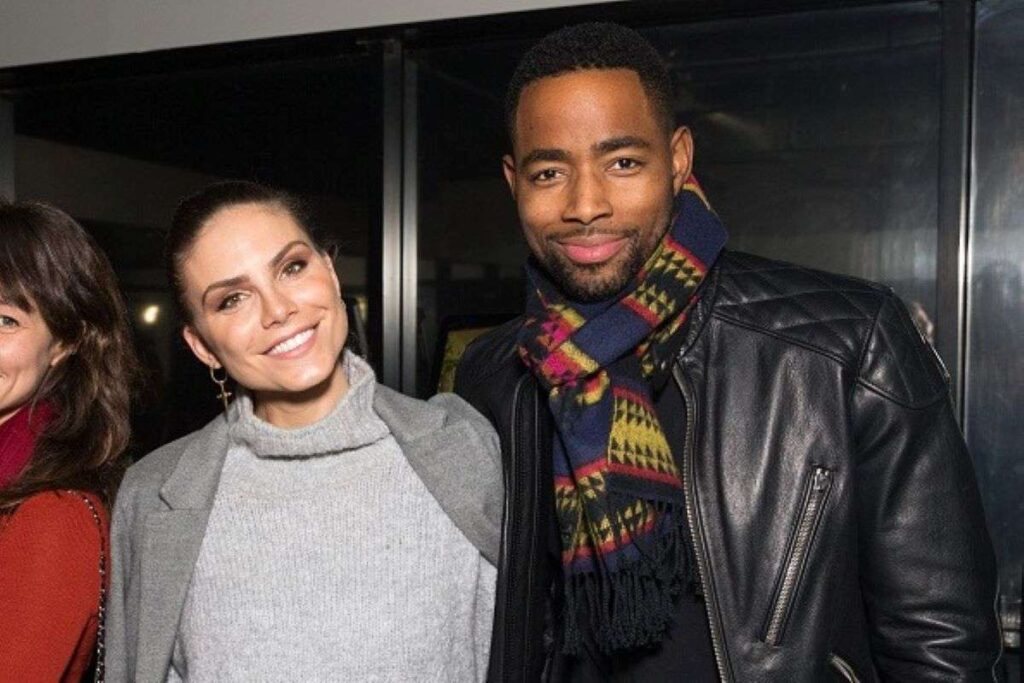 Jay Ellis and Nina Senicar posing for a shot