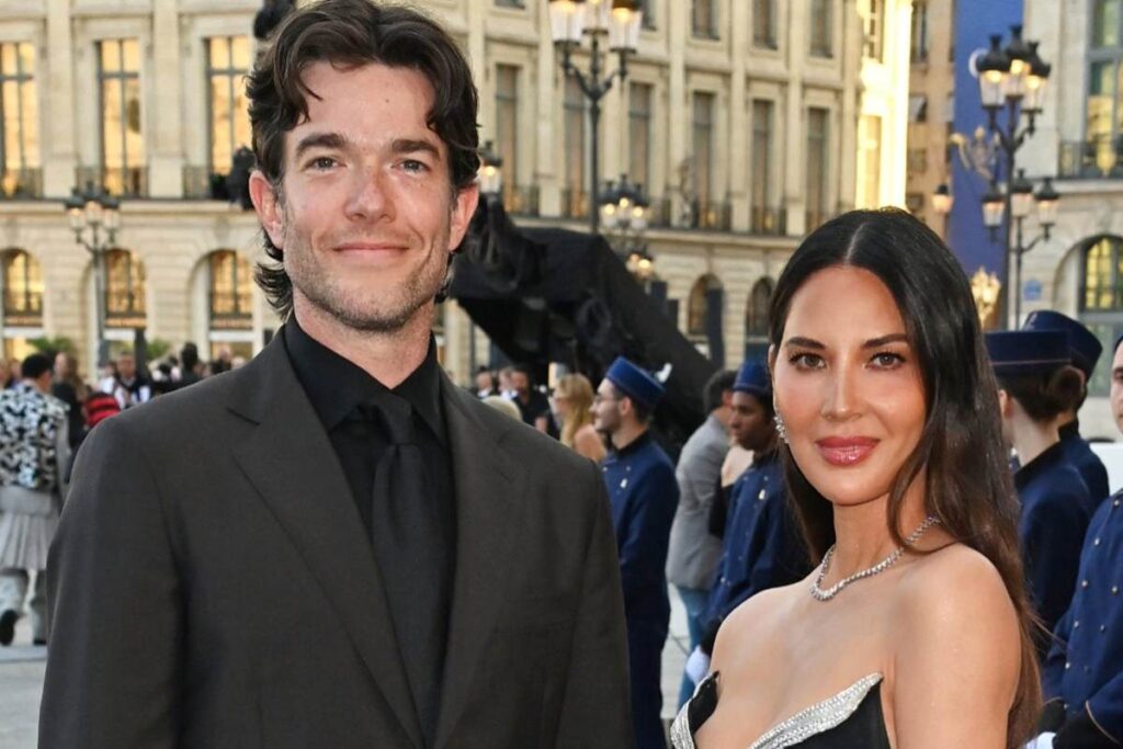 A Picture of Olivia Munn and John Mulaney