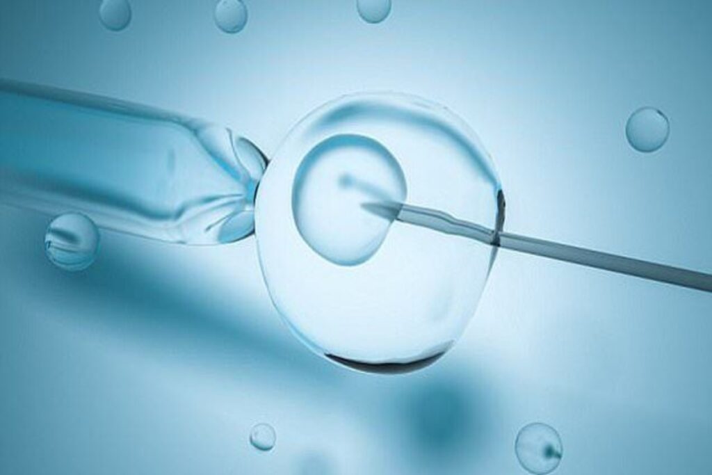 A picture showing IVF treatment