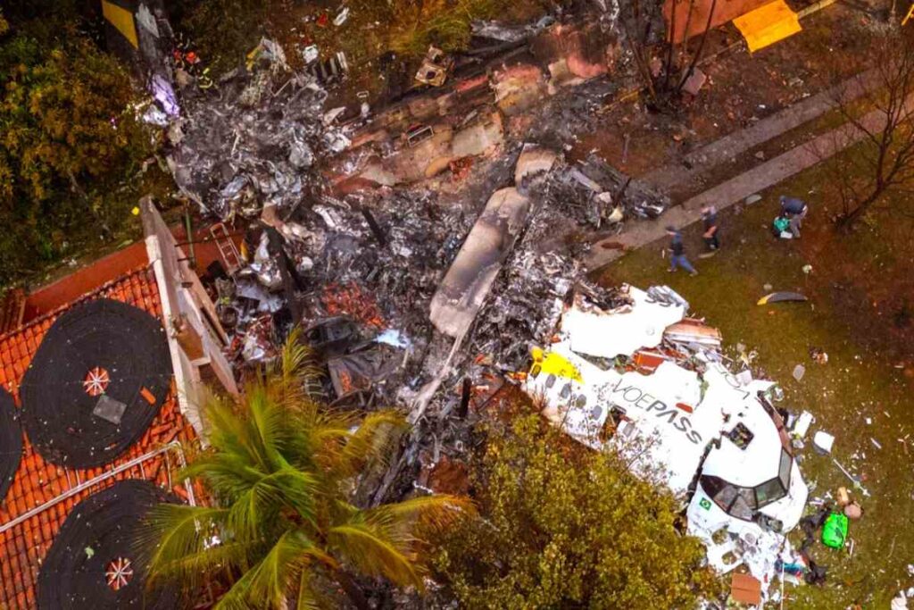 A Picture of Plane Crash Site Were a Black Box Was Recovered