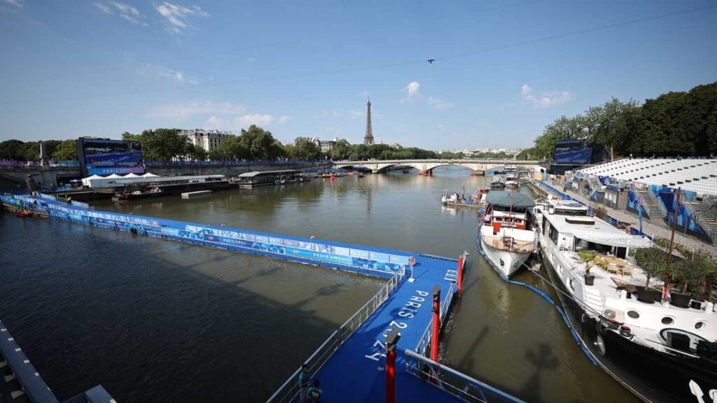 A Picture of the River Seine