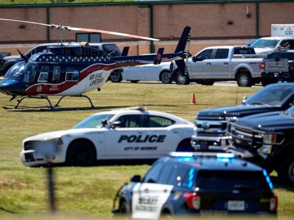 Cops at the Apalachee High School after the shooting