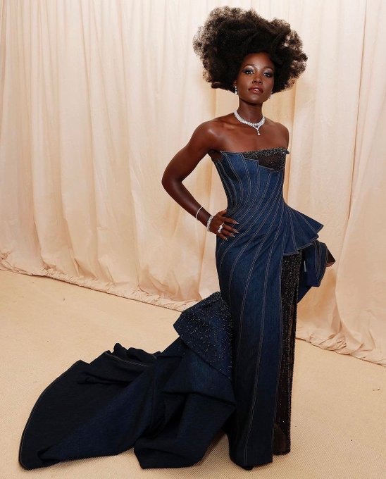 Lupita Nyong'o rocking Versace