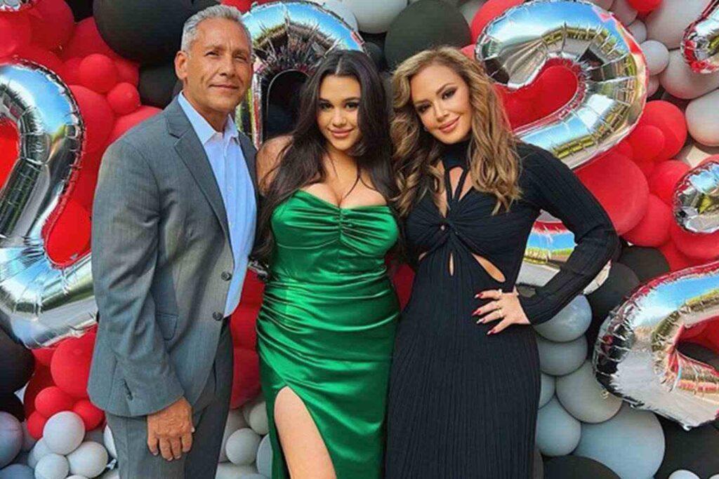 Leah Remini with her daughter and former husband