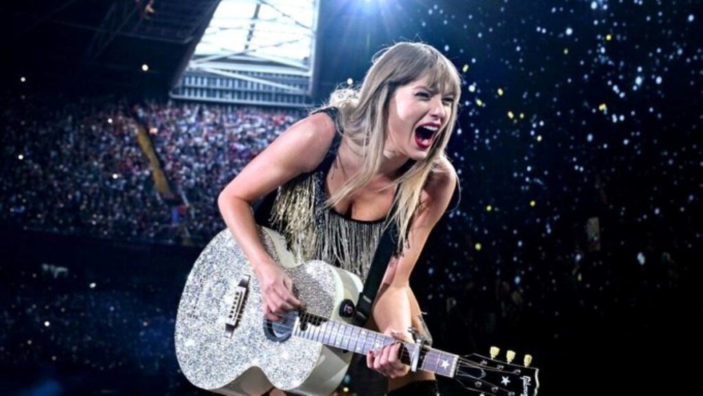 Taylor Swift performing in Cardiff