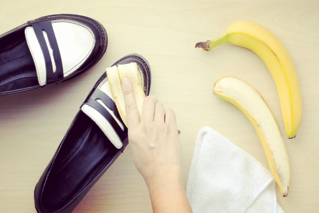 A Picture of How to Use Banana Peels