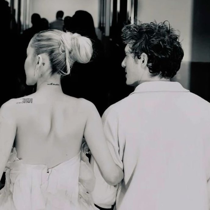 A shot that captured the backview of Ariana Grande and her beau